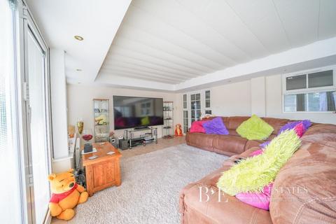 4 bedroom detached house for sale, Brook Close, Great Totham