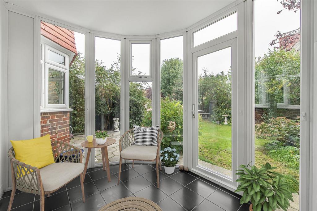 James anderson - 38 coval gardens 13 - Sun Room.