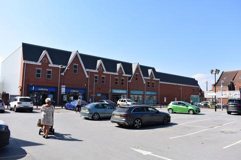 Retail property (high street) to rent, 12 Hessle Rd Hull HU3 4EB
