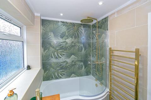 31 High View, Deanshanger, Milton Keynes, MK19 6LL