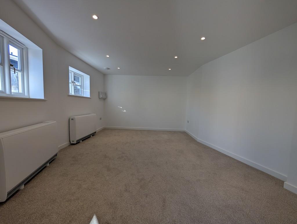 Pxl 20251006 140127768.mp