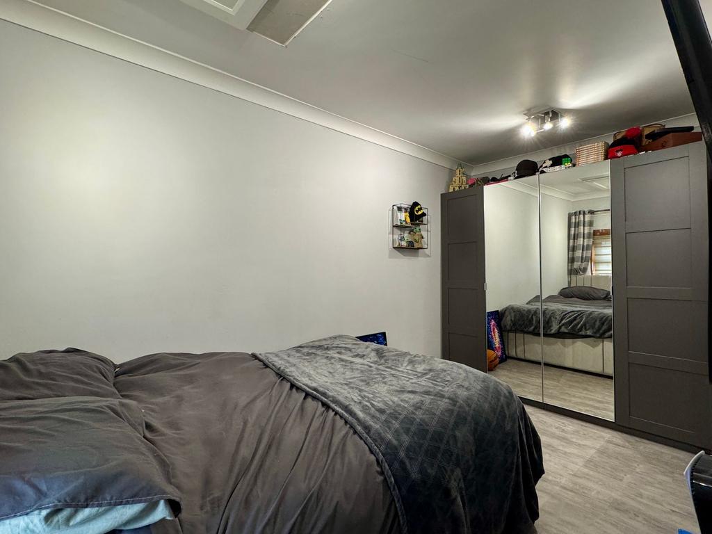 Bedroom 4/Garage Conversion