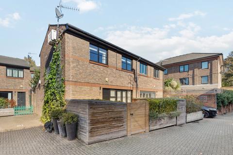 2 bedroom semi-detached house for sale, Parkside, Hammersmith W6