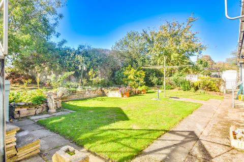 3 bedroom terraced bungalow for sale, Church Gardens, Great Dunmow