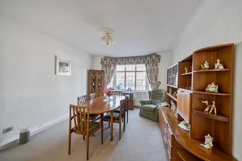 4 bedroom link detached house for sale, Berry Hill, Stanmore HA7