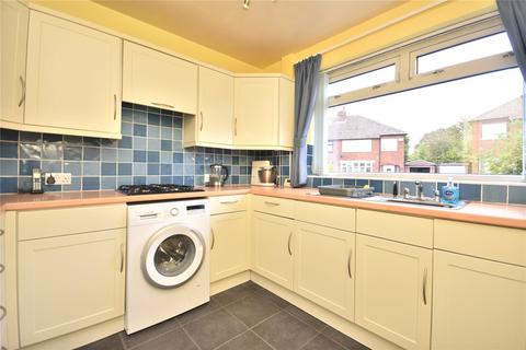 2 bedroom bungalow for sale, Field End Crescent, Leeds, West Yorkshire
