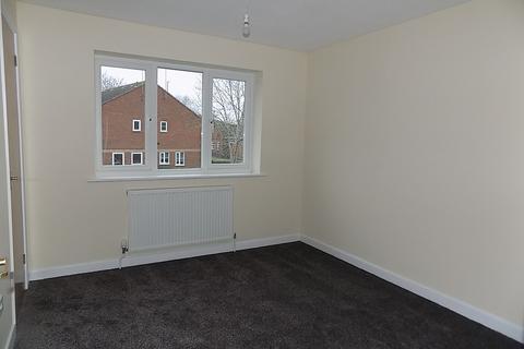 2 bedroom end of terrace house to rent, Peterhouse Crescent, March
