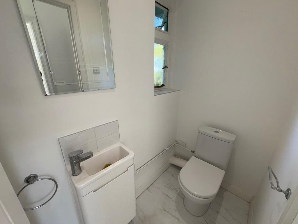 6 Elm Park Court WC