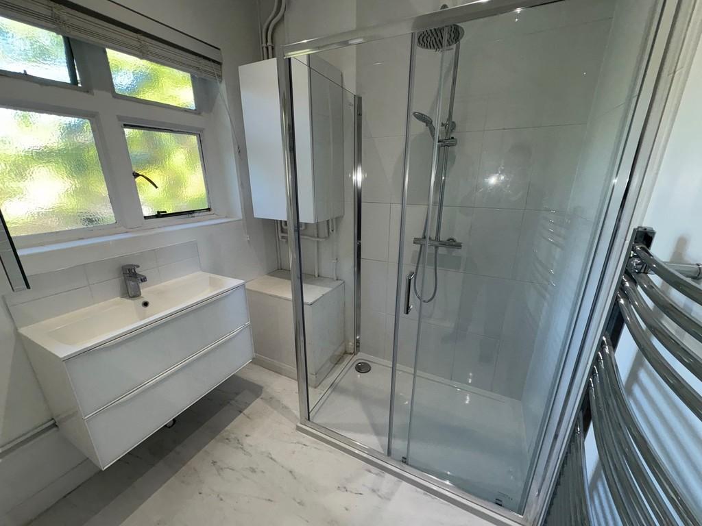 6 Elm Park Court Bath