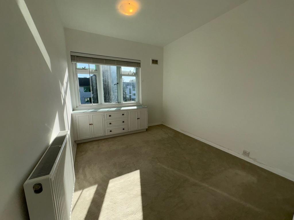 6 Elm Park Court Bed2