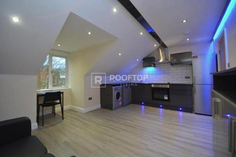 4 bedroom house to rent, Victoria Road, Leeds LS6