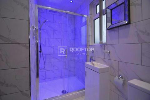 4 bedroom house to rent, Victoria Road, Leeds LS6