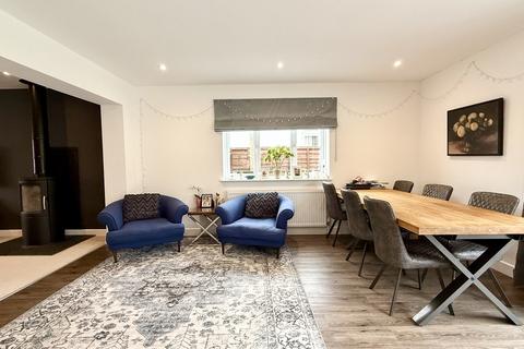 undefined, Ludlow Close, Warminster