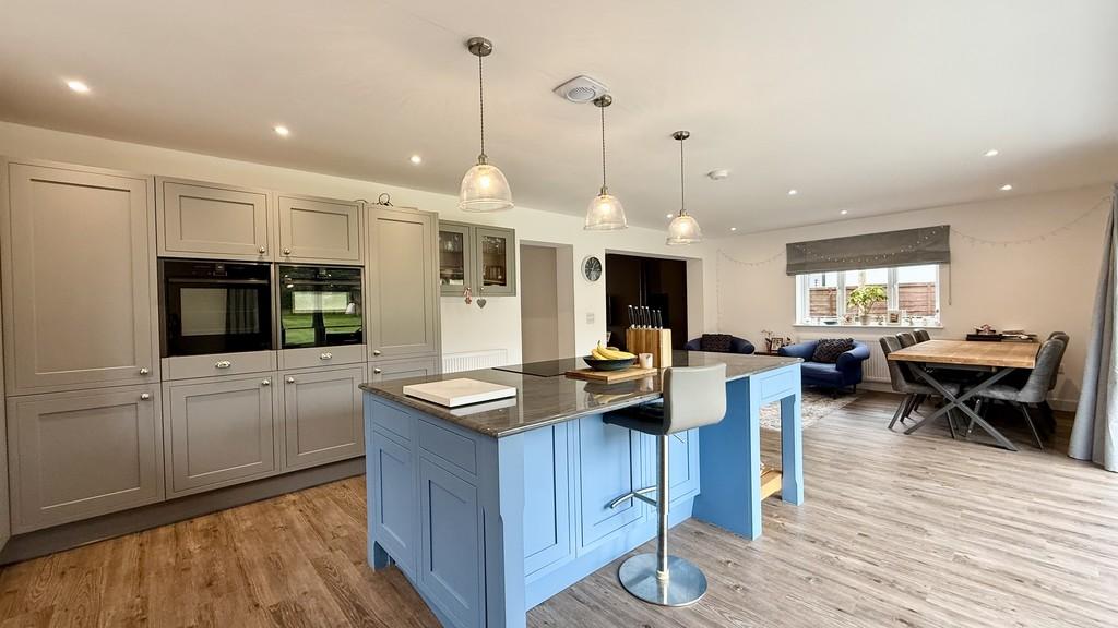 Kitchen/family room