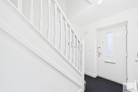 2 bedroom terraced house to rent, Newbold Street, Bilborough