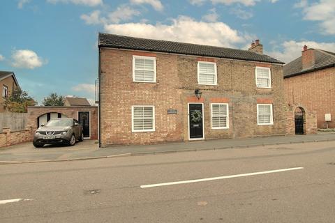 3 bedroom cottage for sale, Station Road, Manea