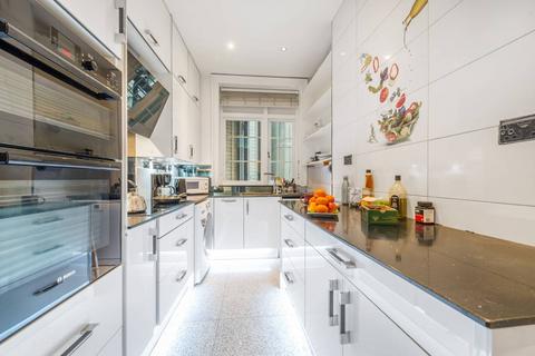 4 bedroom flat to rent, Old Court Place, Kensington, London, W8