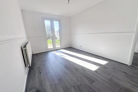 undefined, Arrow Place, Bletchley MK2