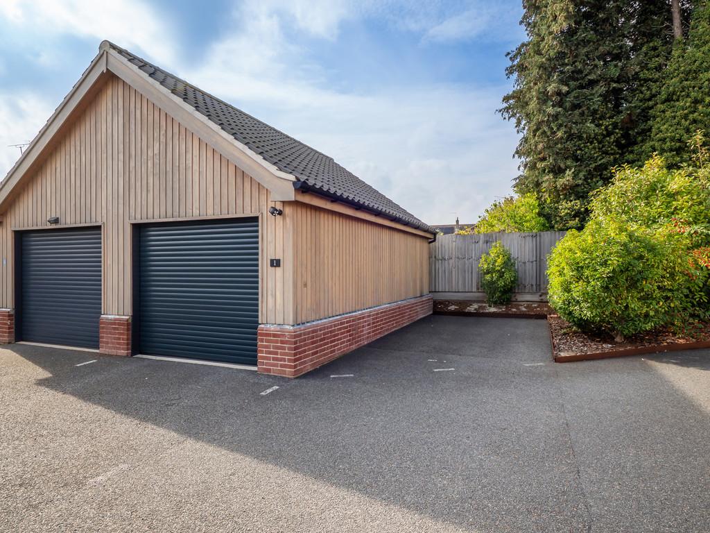 1 Baldwin Close-19