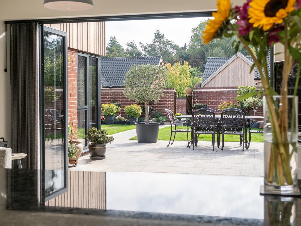 1 Baldwin Close-46