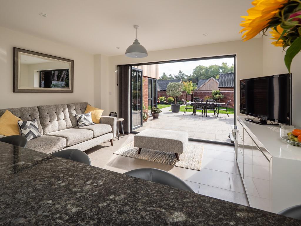 1 Baldwin Close-41