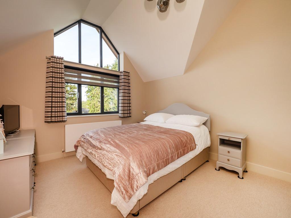 1 Baldwin Close-88