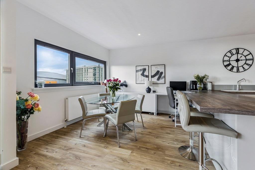 Dining/Kitchen