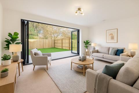 3 bedroom semi-detached house for sale, Station Road, Shalford, GU4