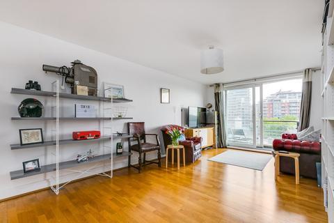 2 bedroom flat for sale, Dolphin House, Smugglers Way, London