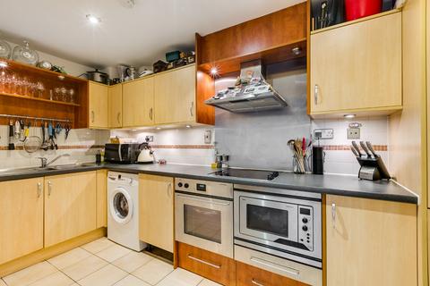 2 bedroom flat for sale, Dolphin House, Smugglers Way, London