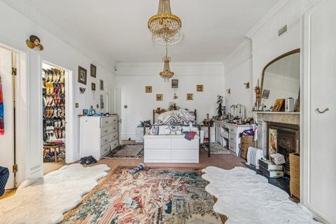 undefined, Grange Road, London
