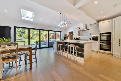 5 bedroom detached house for sale, Clarewood Drive, Surrey GU15