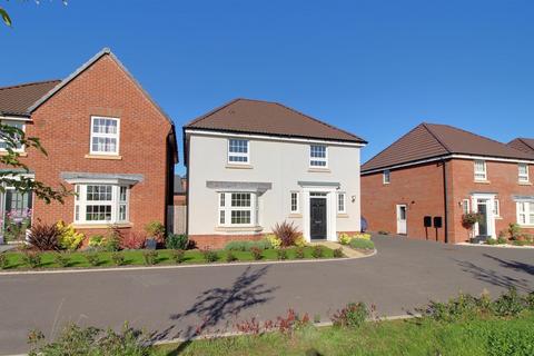 4 bedroom detached house for sale, Peregrine Close, Newent