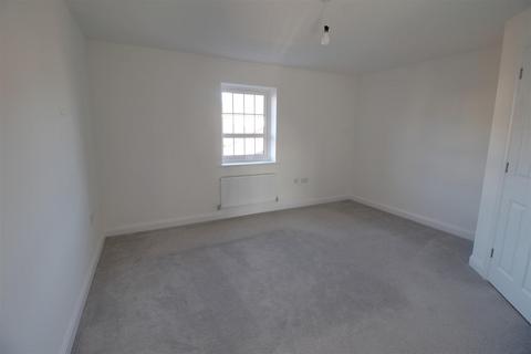 4 bedroom detached house for sale, Peregrine Close, Newent