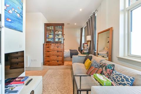 1 bedroom flat for sale, Britannic House, New Malden, KT3