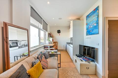 1 bedroom flat for sale, Britannic House, New Malden, KT3