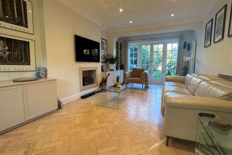 14 Cornwood Close, London, N2 0HP