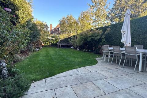 14 Cornwood Close, London, N2 0HP