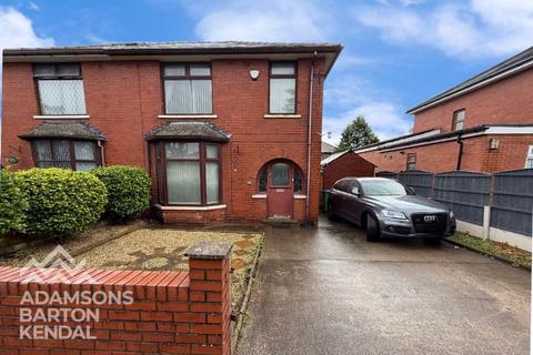 Kings Road, Kingsway, OL16