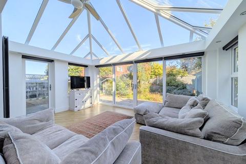undefined, Golf Open 2026 - Southbank Road, Southport - Sleeps 8