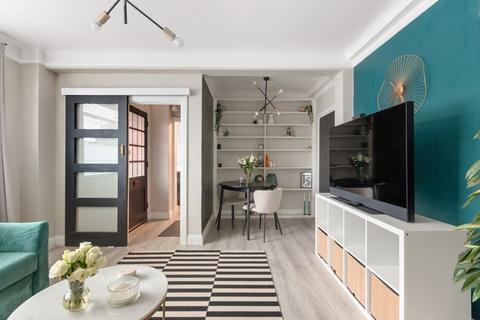 2 bedroom maisonette for sale, Du Cane Court Balham High Road Balham SW17 7JJ