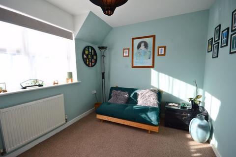 12 Barham Close, Bournemouth, BH1 4BZ