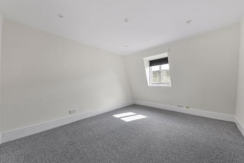 2 bedroom apartment to rent, Flat 10 154 Gloucester Terrace ,