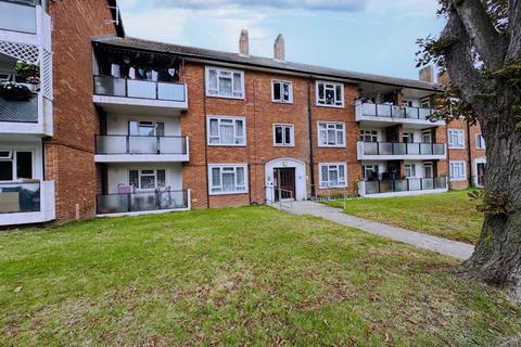 2 bedroom apartment for sale, Dabbs Hill Lane, Northolt