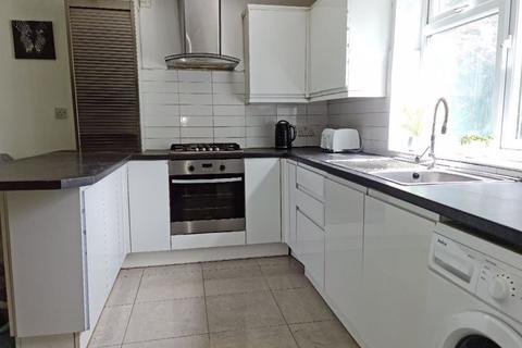 5 bedroom terraced house to rent, Rebecca Drive, Selly Oak, Birmingham B29 6TP