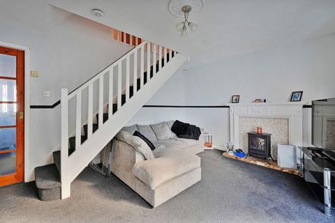 21 Fenton Croft, Rotherham, S61 3ST