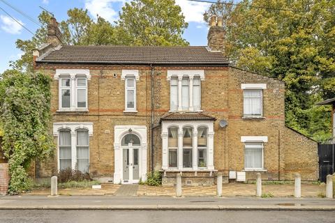 Studio for sale, Hermitage Road, London N4