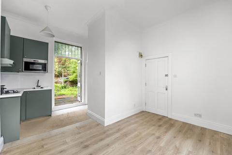Studio for sale, Hermitage Road, London N4