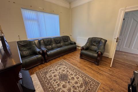 4 bedroom semi-detached house for sale, Duke Street, Wolverhampton WV3