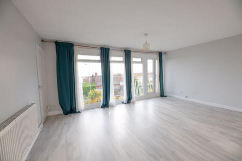 2 bedroom apartment for sale, New Road, Leigh-On-Sea